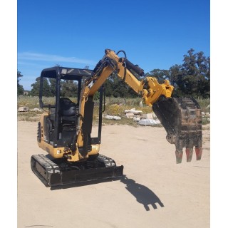 Miniescavatore Caterpillar 301.8 18 Quintali Anno 2003