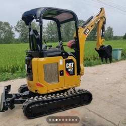 Caterpillar 301.7 2018  -  2800 Ore - Inclusi attacco rapido e 2 benne