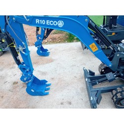 Escavatore Rippa 10 quintali con motore koop diesel monocilindrico