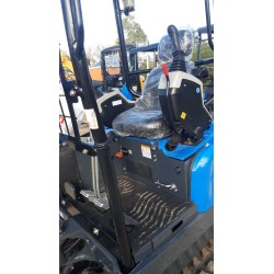 Escavatore Rippa 18 quintali con motore 3 cilindri Kubota